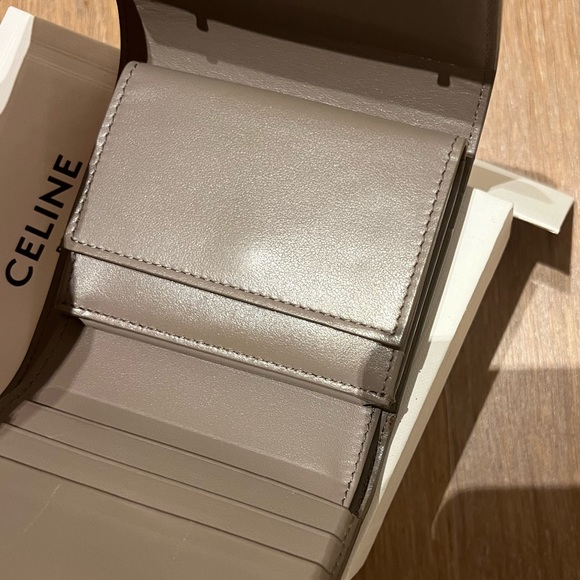 CELINE Small Trifold Wallet Leather Pebble 10B573BEL - Picture 9 of 15